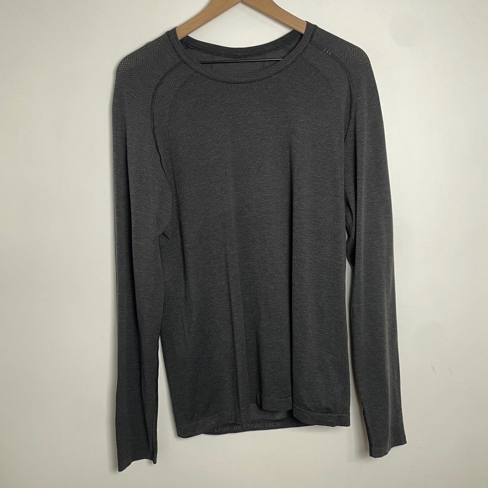 Lululemon Metal Vent Tech Shirt Mens M Gray Long Sleeve Gym Training Activewear